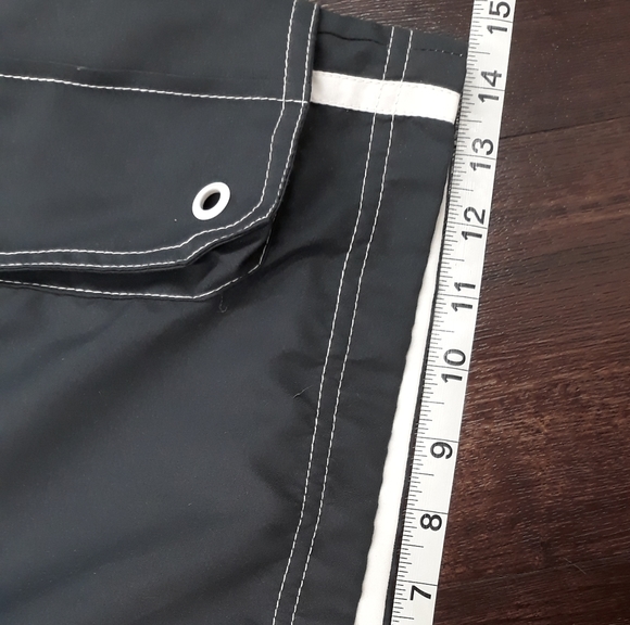 New Mens XL Swim Trunks, Grey, 4 Pockets - Picture 12 of 16